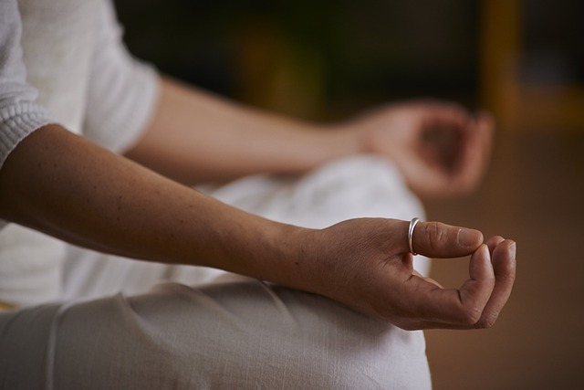 Glem svedige hænder: De bedste yogamåtter til bedre greb
